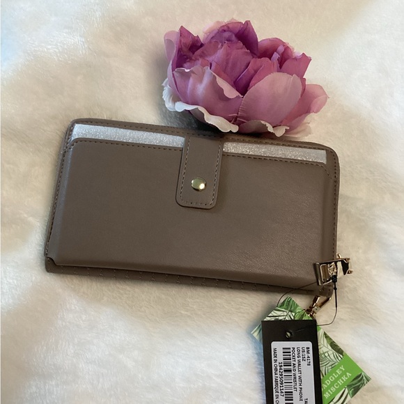 Badgley Mischka Vegan Leather Long Wallet With Phone Pocket And Wristlet Taupe - Picture 2 of 6